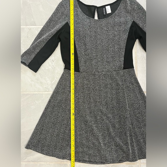 H&M quarter length sleeve dress size 10. - Picture 12 of 12